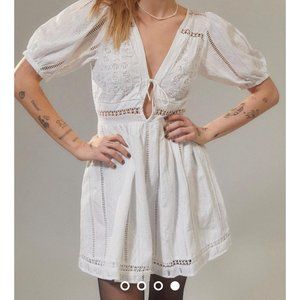 -UO Marlee Eyelet Puff Sleeve Mini Dress
